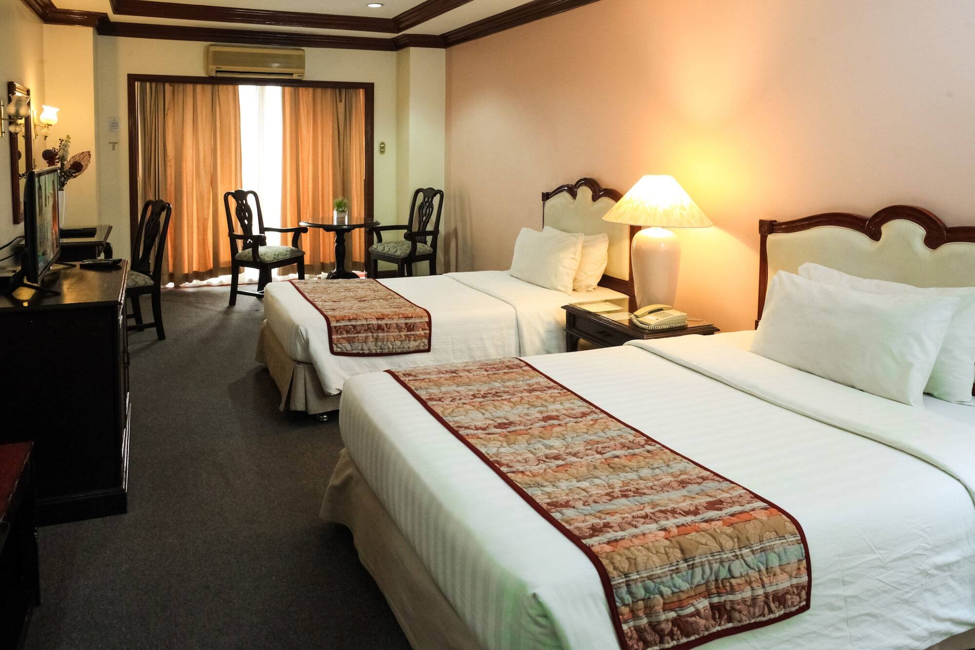 The Mansion Hotel Babuy Luaran gambar